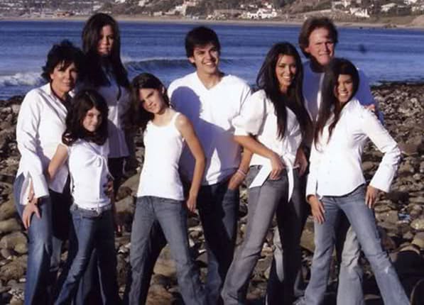 8 elképesztően bizarr karácsonyi fotó hírességekről