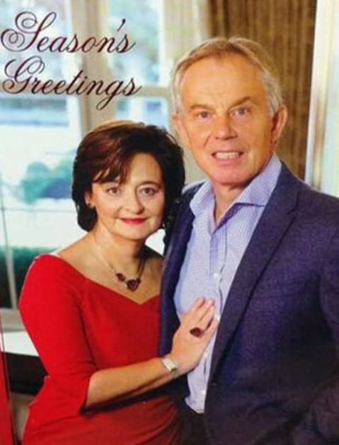 8 elképesztően bizarr karácsonyi fotó hírességekről