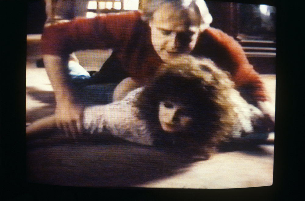 Forgatás közben, a tudta nélkül követtek el erőszakot a színésznőn