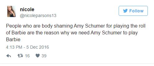 Túlsúlya miatt alázzák Amy Schumert, akit a Barbie filmre kértek fel Túlsúlya miatt alázzák Amy Schumert, akit a Barbie filmre kértek fel