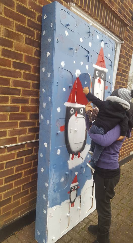 Hatalmas adventi kalnderáiumot csinált feleségének - fotók Hatalmas adventi kalnderáiumot csinált feleségének - fotók