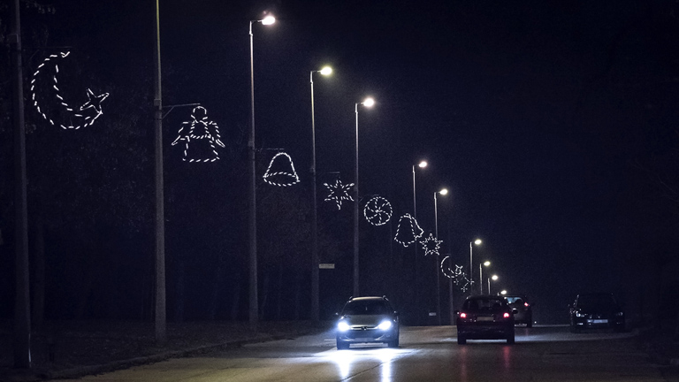 Az ünnepi fények forrása (X)