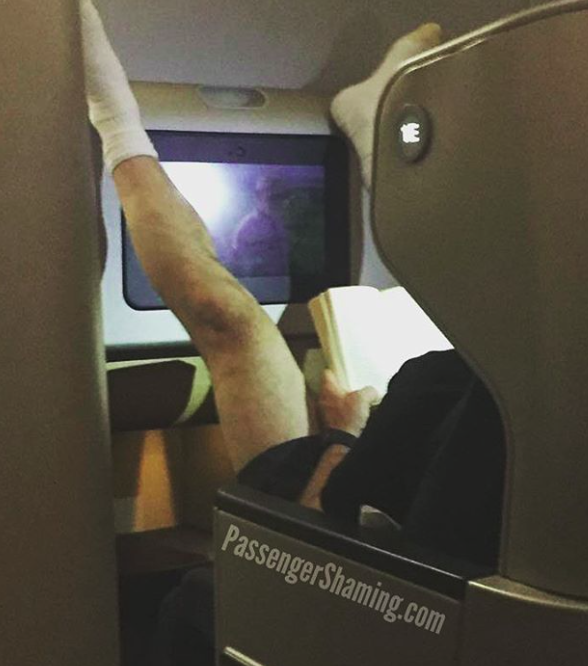 10 utas, aki rémálommá tette a repülést - vicces fotók