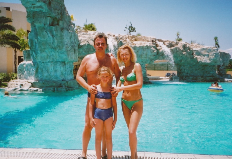 Nyertes Zsuzsa 58 éves, de ma is vetkőztetik