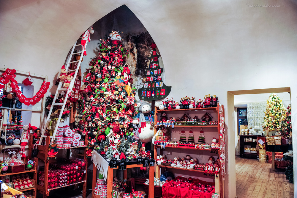 Ilyen lehet a mikulás főhadiszállása - a gödöllői Karácsonyházban jártunk