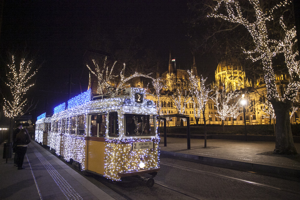 Sosem volt ragyogóbb Budapest mint most! - fotók