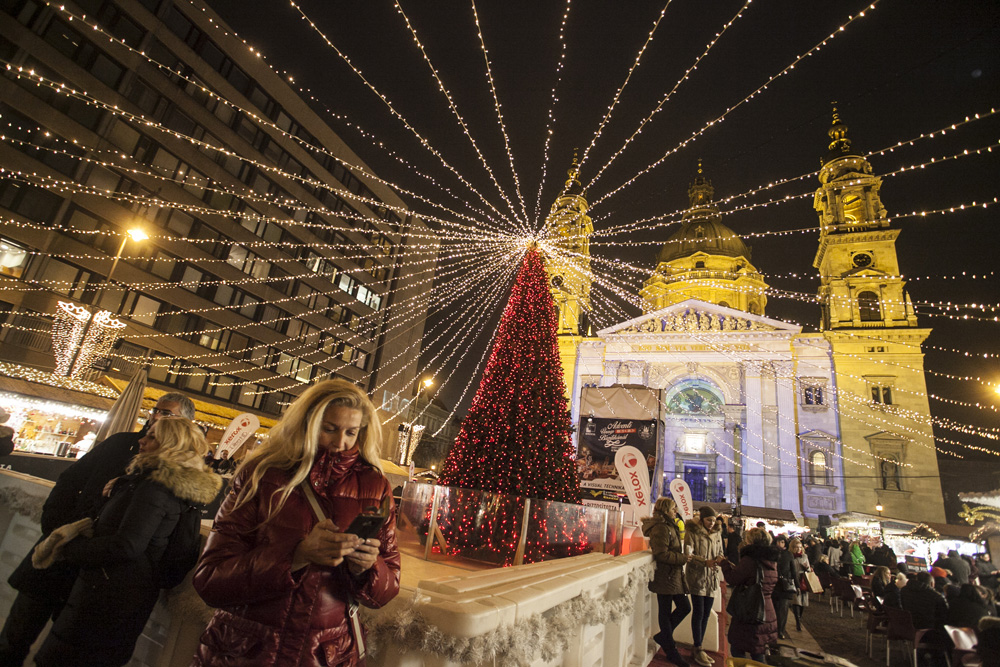 Sosem volt ragyogóbb Budapest mint most! - fotók