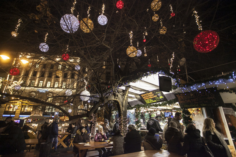 Sosem volt ragyogóbb Budapest mint most! - fotók