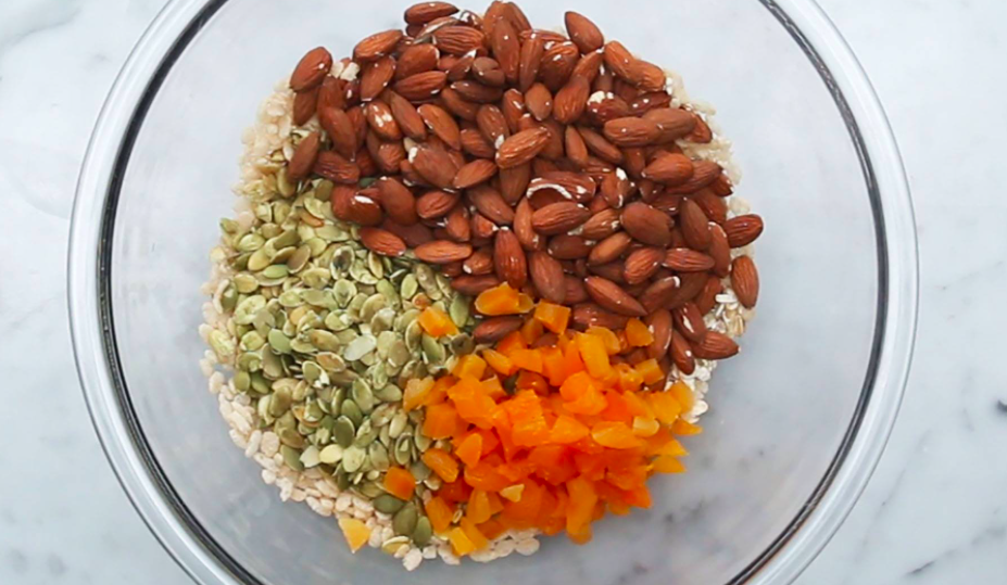 Készíts müzliszeletet házilag! Készíts müzliszeletet házilag!