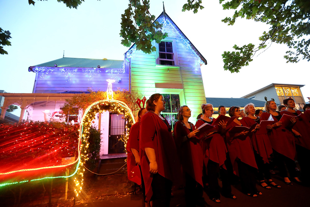 Franklin Road, a hely ahol a szomszédok sportot űznek a karácsonyi dekorációból Franklin Road, a hely ahol a szomszédok sportot űznek a karácsonyi dekorációból