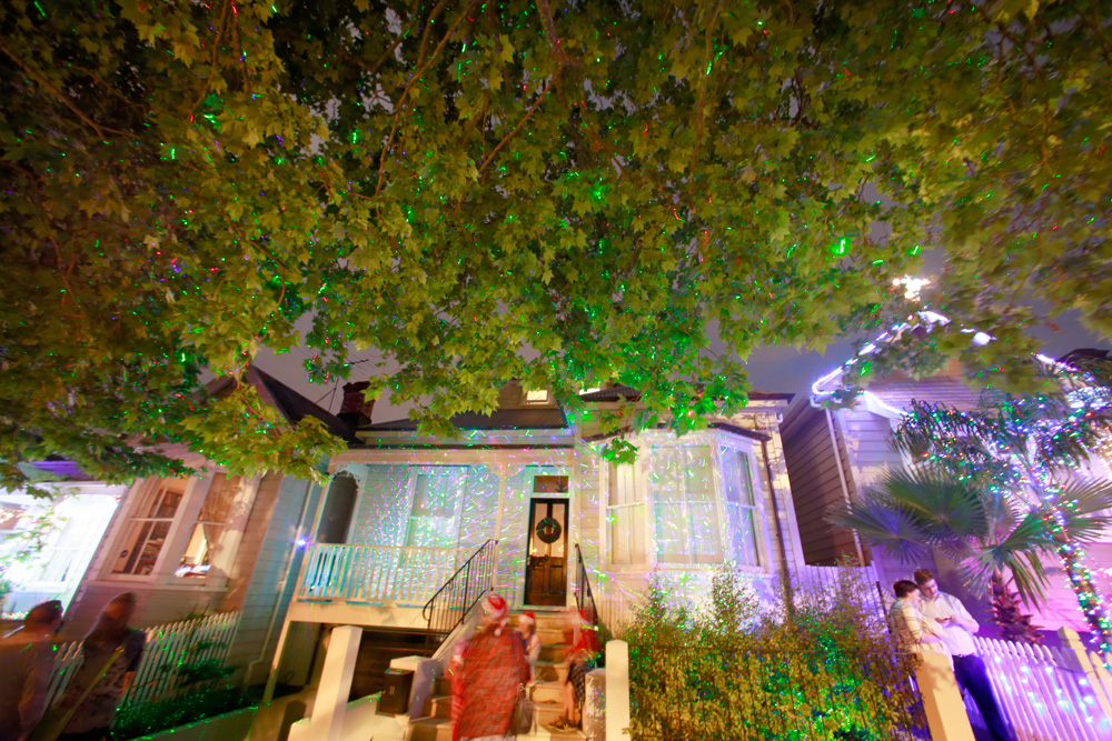 Franklin Road, a hely ahol a szomszédok sportot űznek a karácsonyi dekorációból Franklin Road, a hely ahol a szomszédok sportot űznek a karácsonyi dekorációból