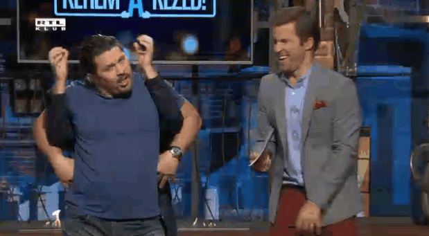 Tóth Vera Bárdosi Sándor mellét fogdossa Tóth Vera Bárdosi Sándor mellét fogdossa