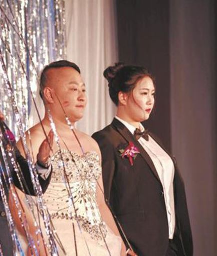 Elképesztő okból húzott menyasszonyi ruhát a vőlegény 