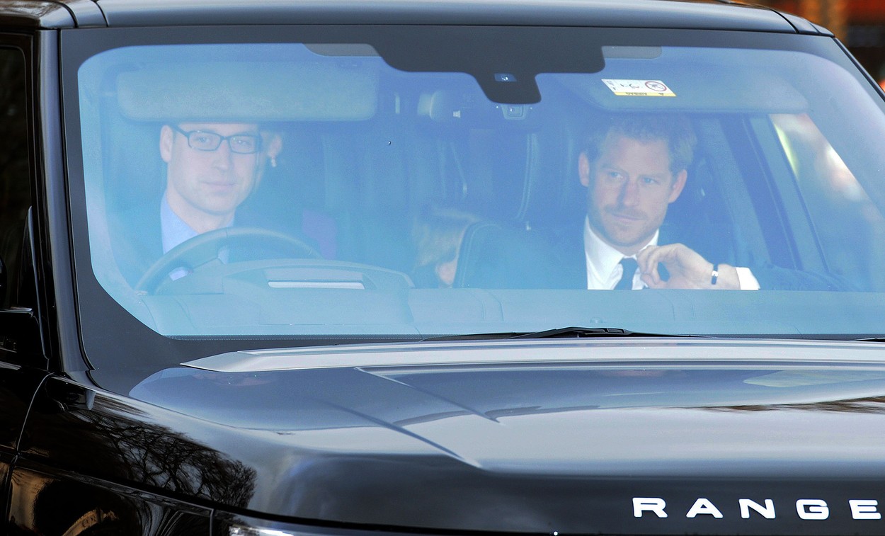 György herceg ellopta a show-t a királynő partiján - fotók György herceg ellopta a show-t a királynő partiján - fotók