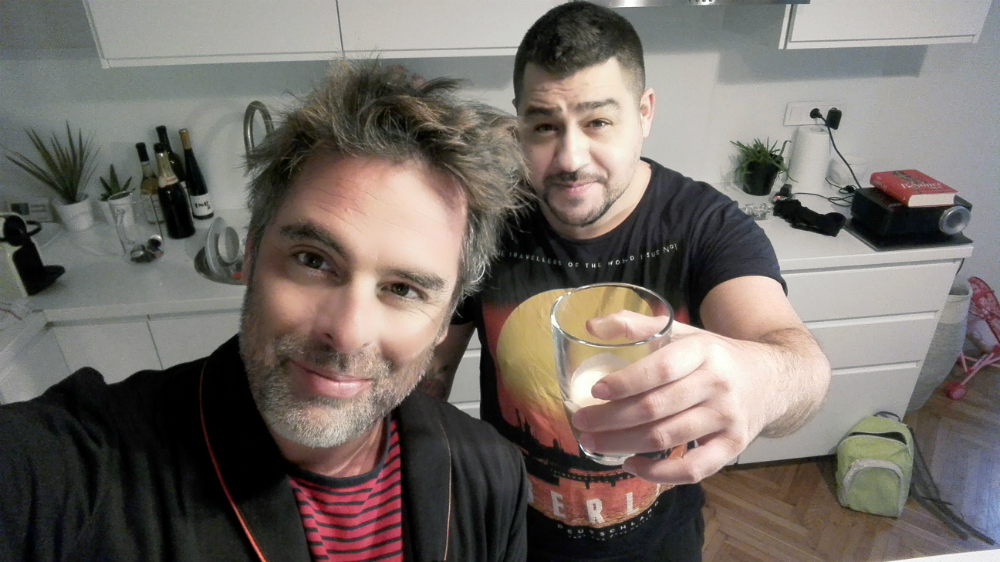 Caramel és a felesége őszintén a gondjaikról