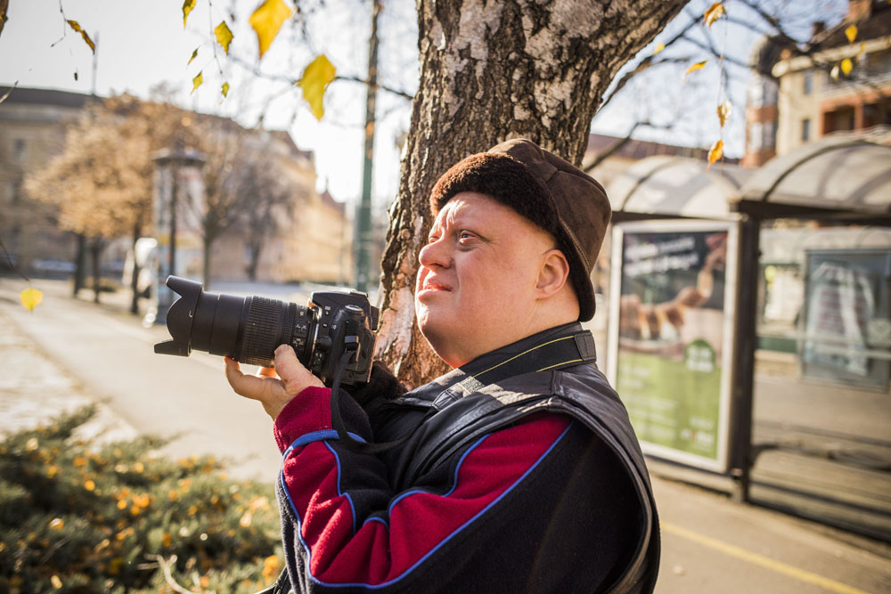 Zozó a Down-szindrómás fotós