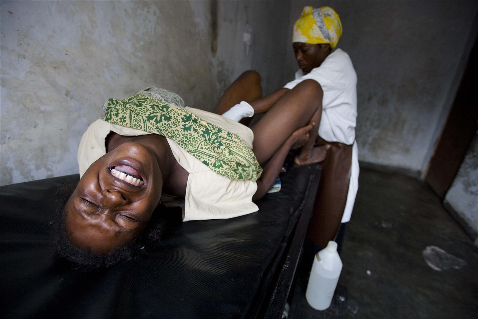 Így szülnek a nők a nagyvilágban Így szülnek a nők a nagyvilágban