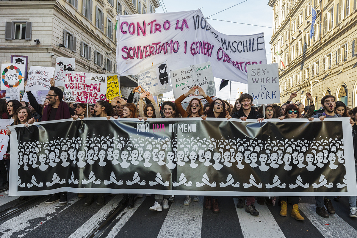Éljenek a nők, akik nem maradnak többé csendben!