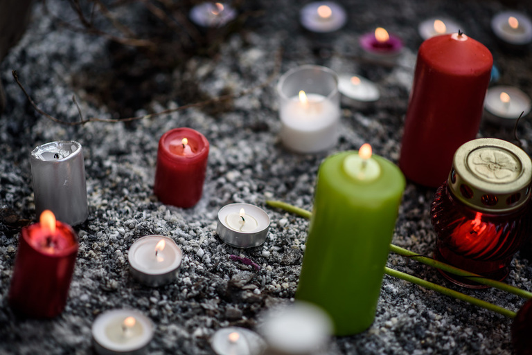 Veronai buszbaleset: megrázó megemlékezés volt a gimnáziumnál