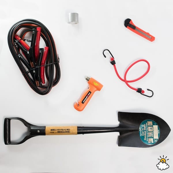 10 életmentő tárgy, amit mindig tarts a kocsidban