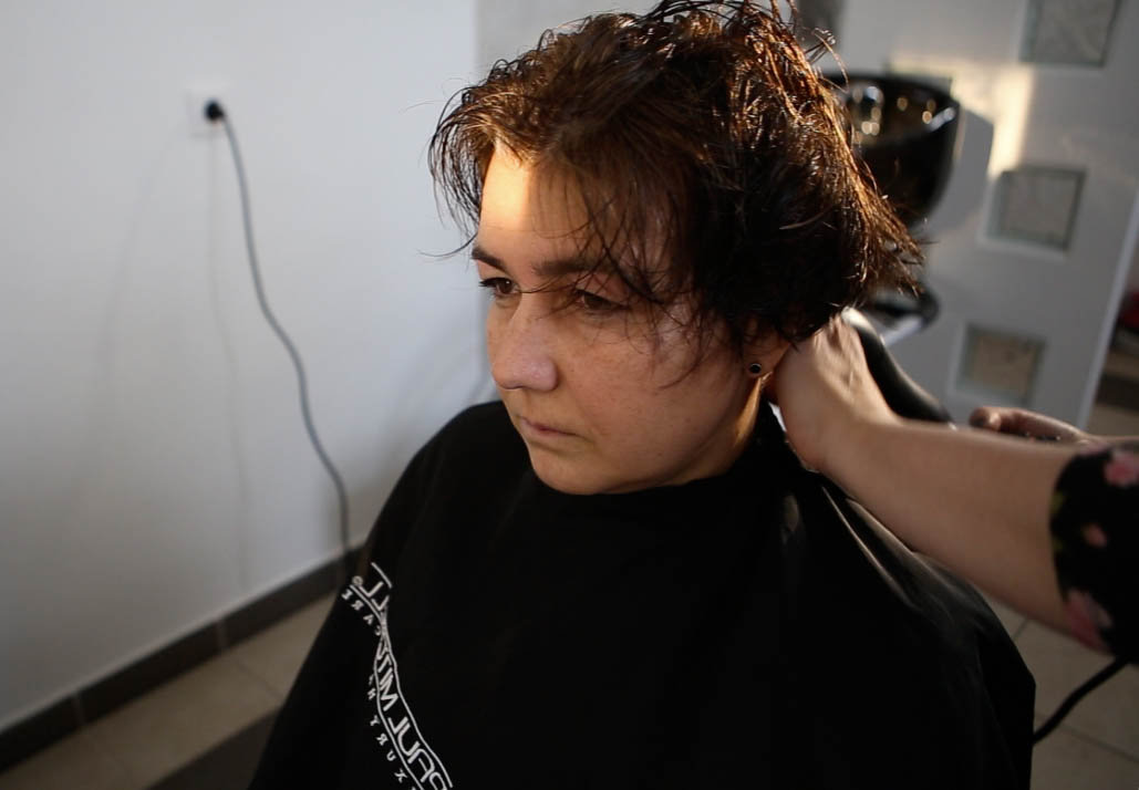 Fodrász, kozmetikus és szociális munkás - ismerjétek meg Magdit és a Tükörkép Műhelyt Fodrász, kozmetikus és szociális munkás - ismerjétek meg Magdit és a Tükörkép Műhelyt