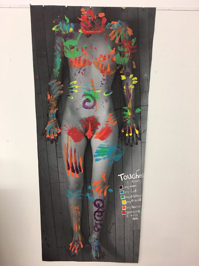 Sokkoló műalkotást készített a nemi erőszakról a 19 éves lány