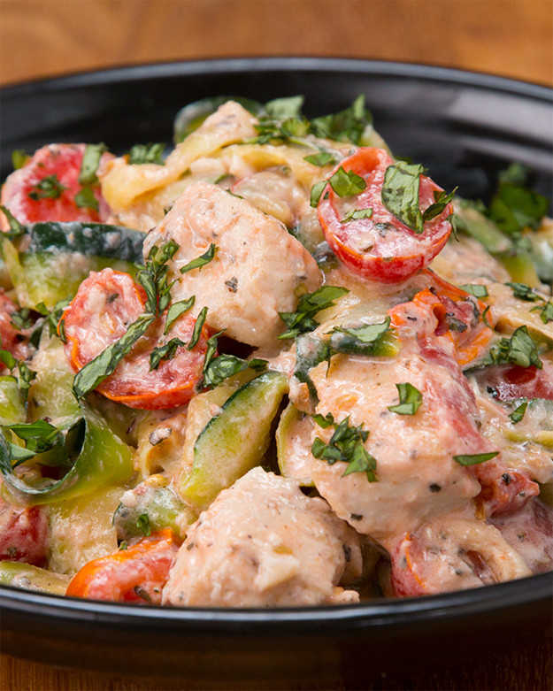 Krémes, csirkés cukkinitészta, ami után nem maradsz éhes!