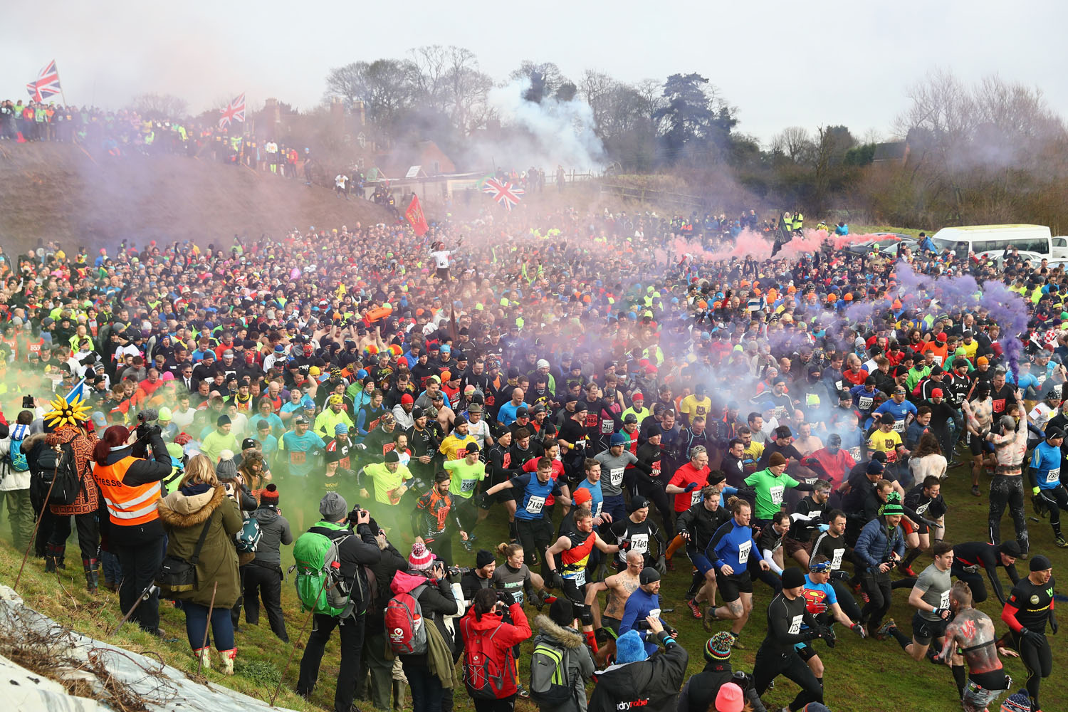 Férfiak viadala: ilyen, amikor több száz tökös férfi csap össze