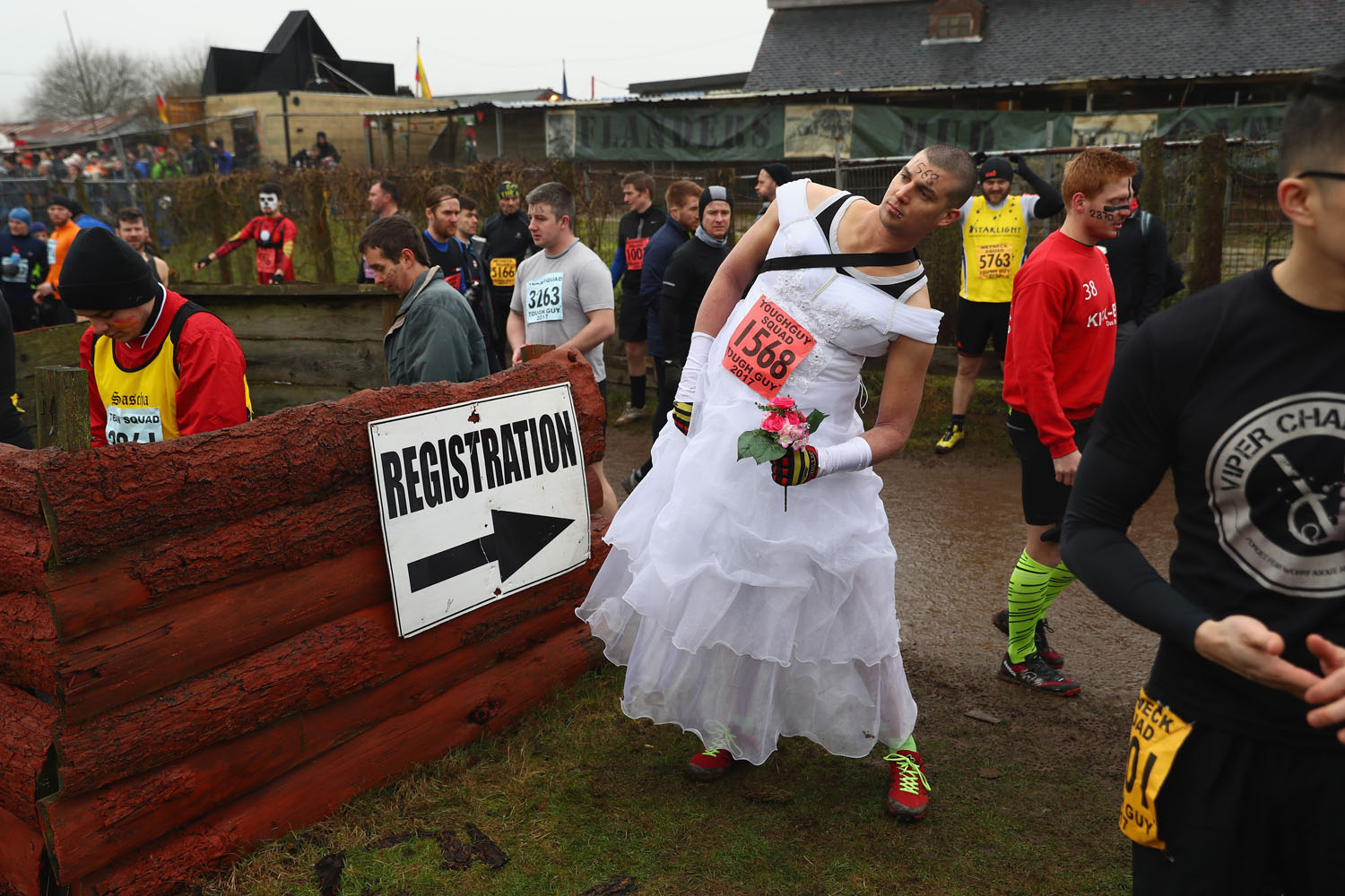 Férfiak viadala: ilyen, amikor több száz tökös férfi csap össze