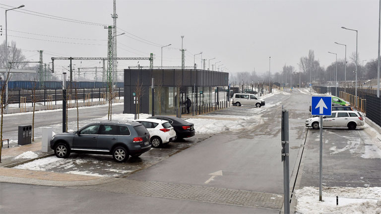 A metróberuházáshoz kapcsolódva épült negyedik, utolsó P+R parkoló a 4-es metró kelenföldi végállomásánál - MTI Fotó: Máthé Zoltán