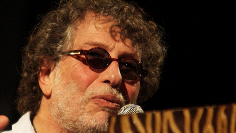 Okoskoncert okostelefonon is Presserrel, Rúzsa Magdival és a Magna Cum Laudéval