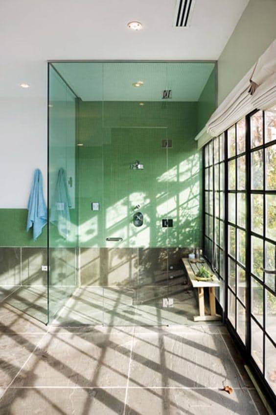 Ámulj el te is a világ legszebb zuhanyzóin!