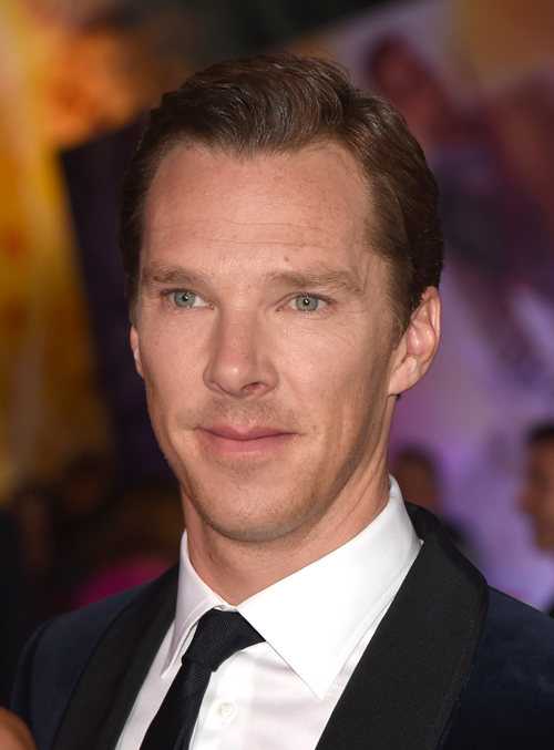 A tükör előtt még Angelina Jolie is csúnya – celebek, akik kicsit sem elégedettek a külsejükkel