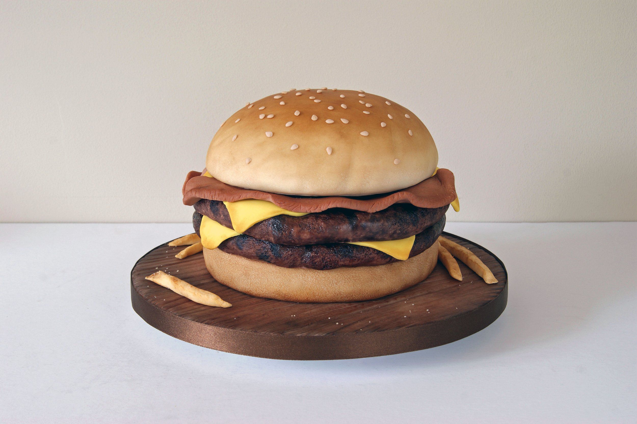 Ezek a torták minden ételre hasonlítanak, csak tortára nem Ezek a torták minden ételre hasonlítanak, csak tortára nem