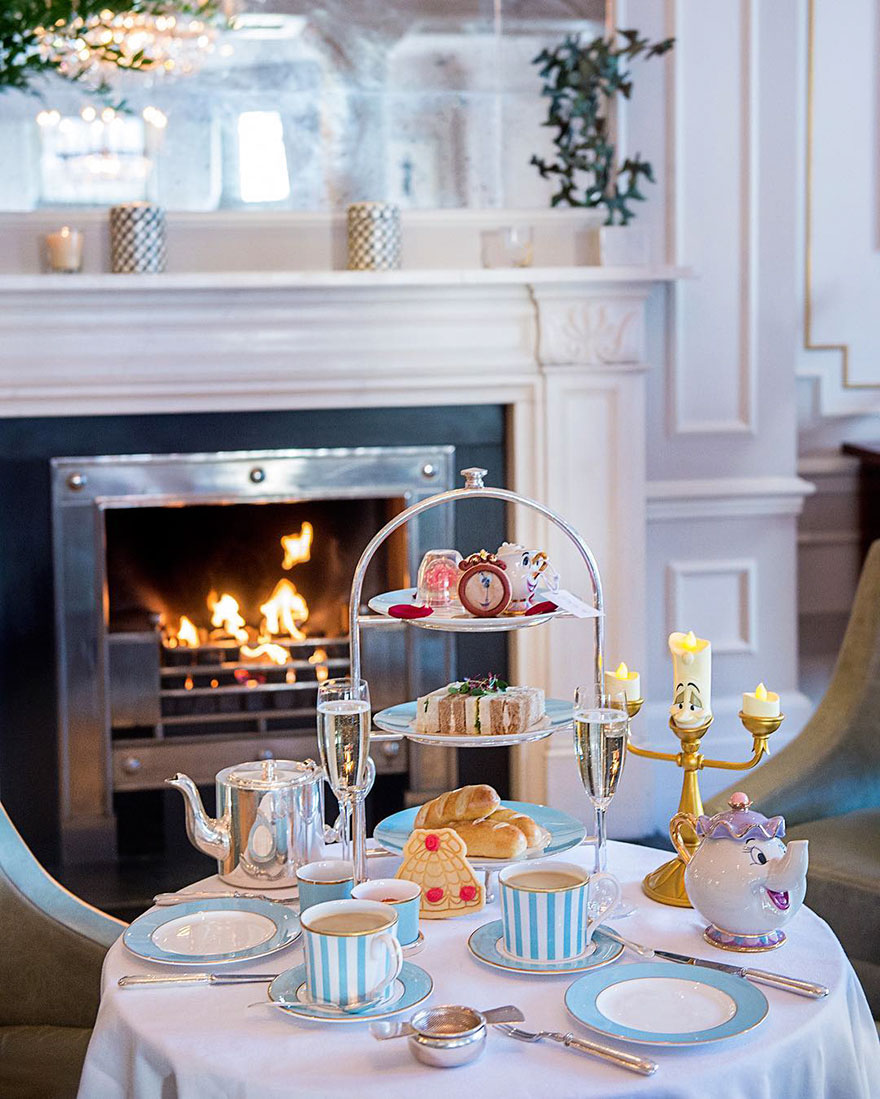 A londoni teázó minden Szépség és a Szörnyeteg rajongó álma