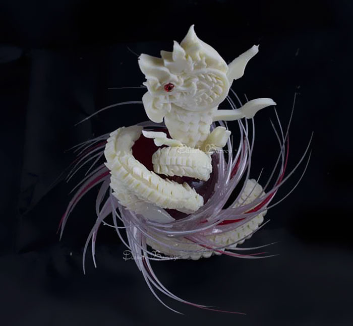 Barokkos szobrok szappanból faragva