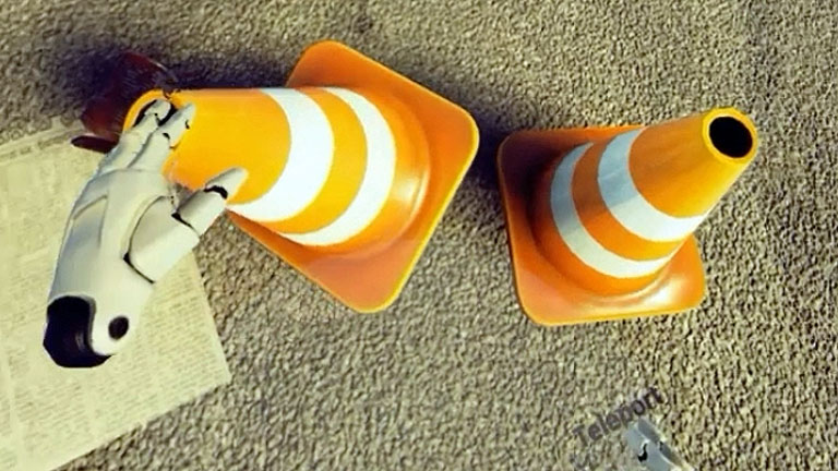 Az autószerelés előkészületei a virtuális valóságban (Fotó: Virtual Rehab)