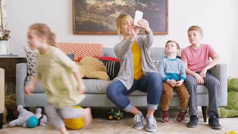 Ezért nincsenek rajta az anyukák a fotókon - sírva nevetős reklám