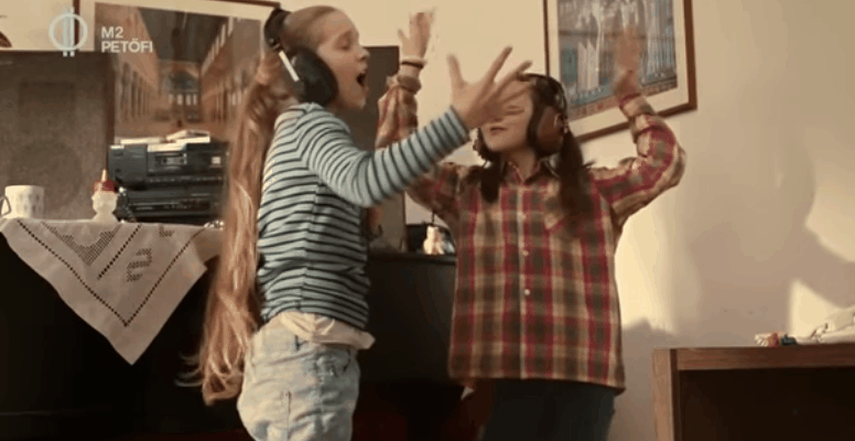 10 pillanat a Mindenkiben, ami emlékeztet, hogy jó volt gyereknek lenni a 90-es években 10 pillanat a Mindenkiben, ami emlékeztet, hogy jó volt gyereknek lenni a 90-es években