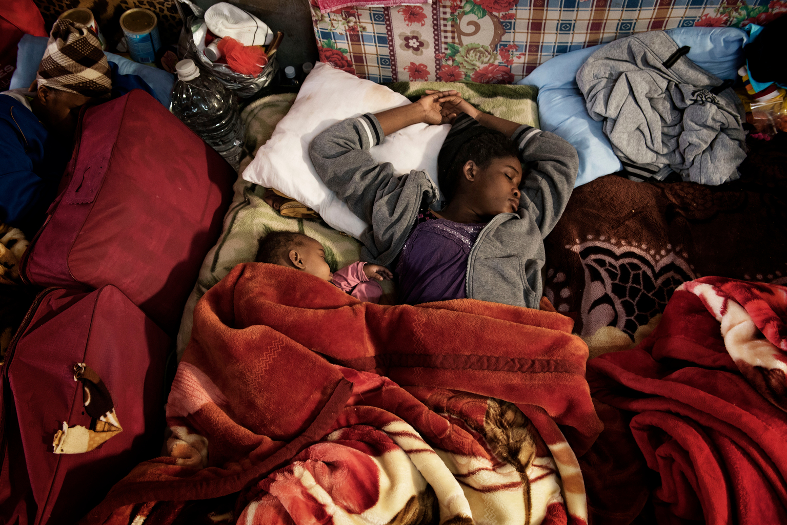 Ilyen volt a tél azoknak a gyerekeknek, akiknek hótaposó helyett csak gumicsizma jutott Ilyen volt a tél azoknak a gyerekeknek, akiknek hótaposó helyett csak gumicsizma jutott