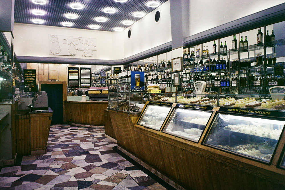 Egy letűnt kor vendéglátó- és szórakozó helyei - fotók Egy letűnt kor vendéglátó- és szórakozó helyei - fotók