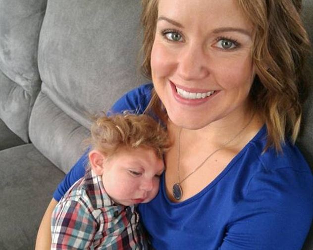 Elmúlt két éves a kisfiú, akinek az orvosok születésekor néhány percet jósoltak