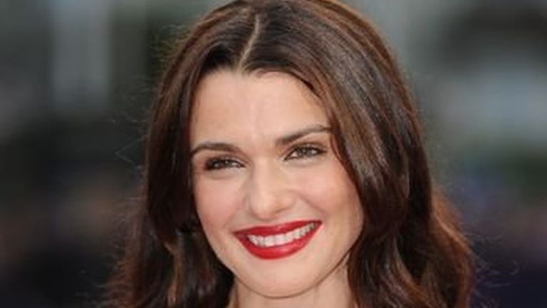 Ez történik ma, Rachel Weisz szülinapján