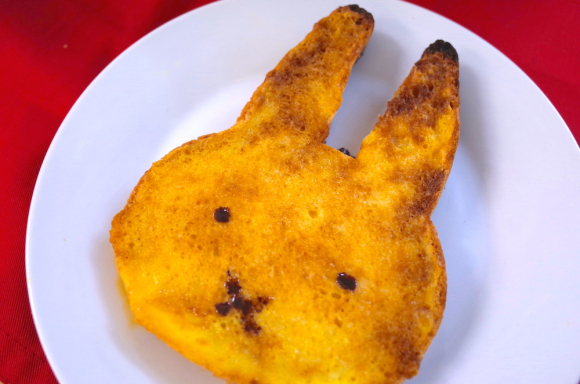 A nyuszifül-alakú kenyér az új japán őrület