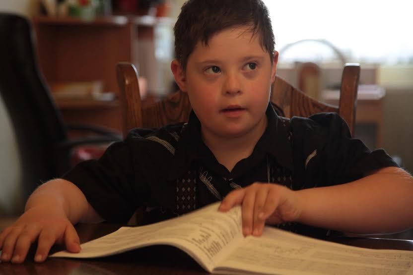 Szeretetben, boldogságban, Down-szindrómával Szeretetben, boldogságban, Down-szindrómával