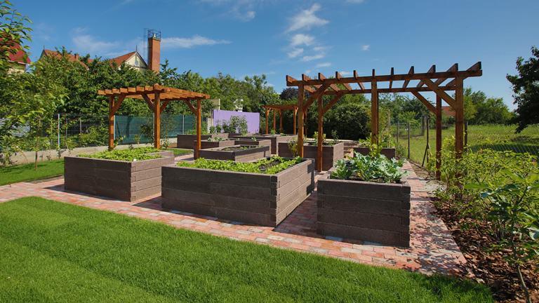 Teraszok és kertek trendi kelléke a Leier Durisol magaságyás