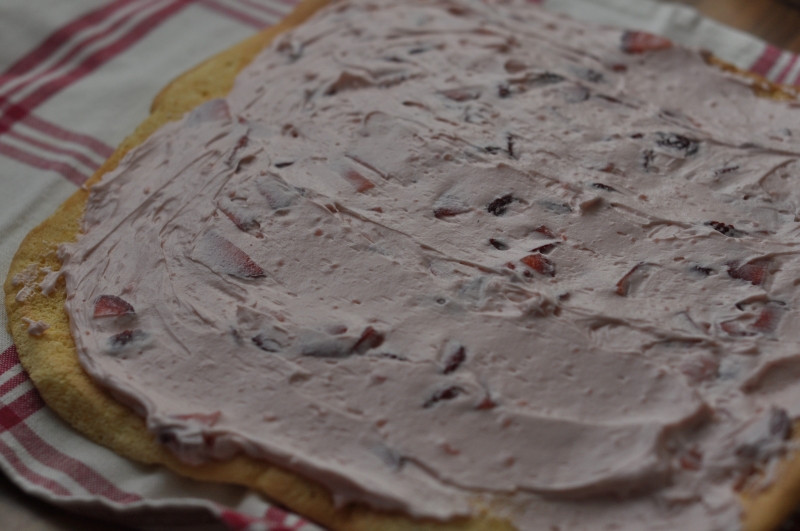 Epres piskótatekercs Epres piskótatekercs