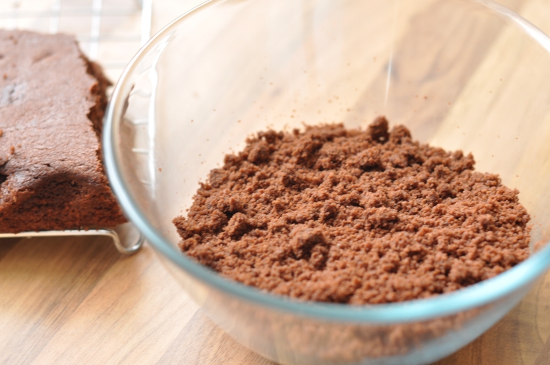 Kifordított kókuszkocka-gombóc