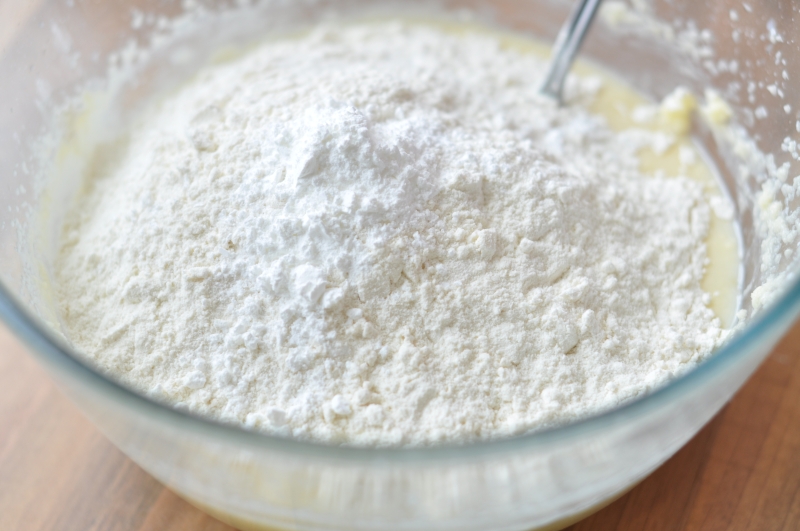 Kifordított kókuszkocka-gombóc