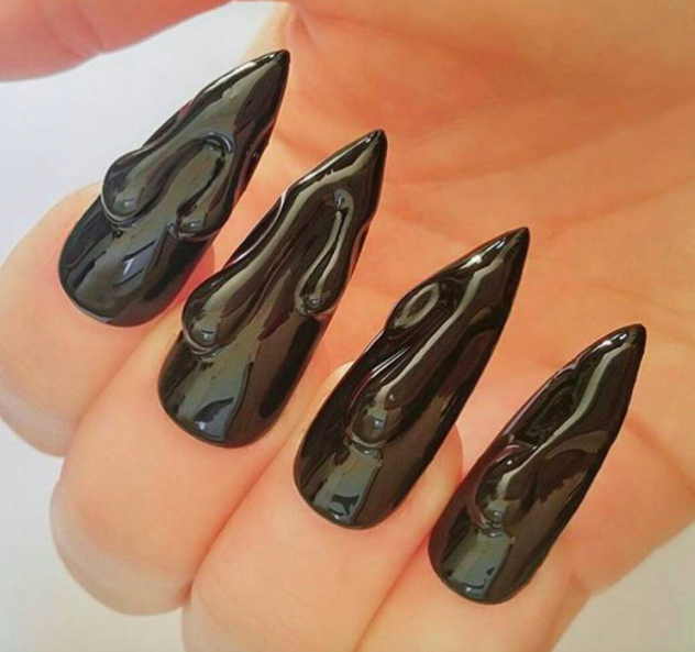 Idén a vámpírkörmöknek áll majd a világ